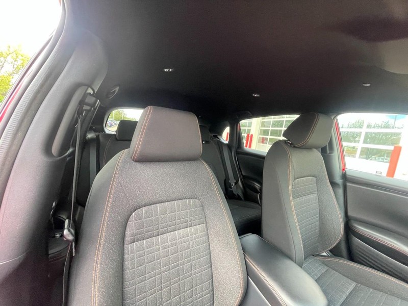 Honda HR-V Vehicle Image 12