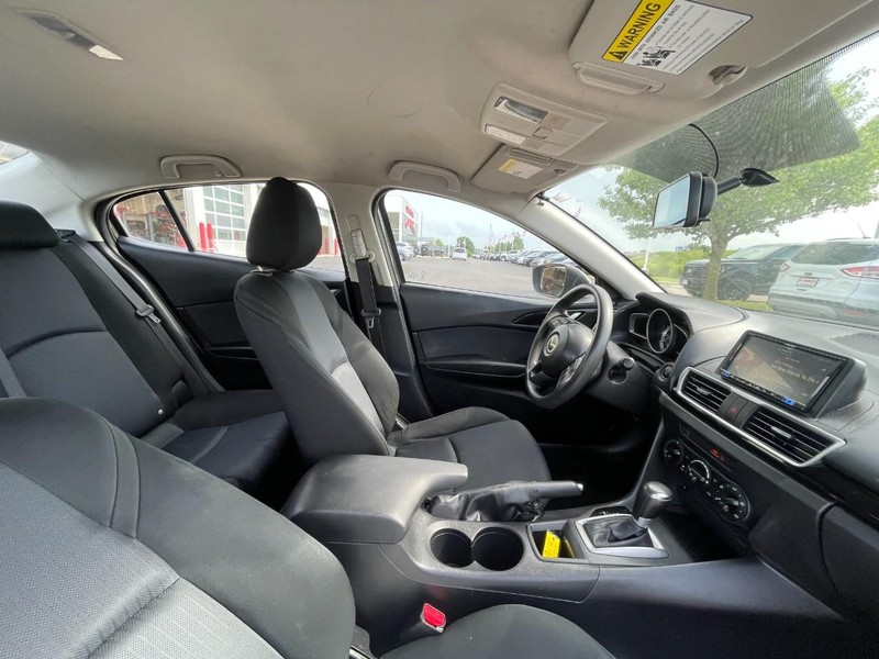 Mazda Mazda3 Sedan Vehicle Image 03