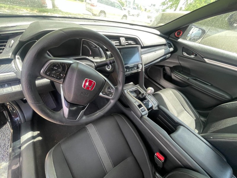 Honda Civic Sedan Vehicle Image 04