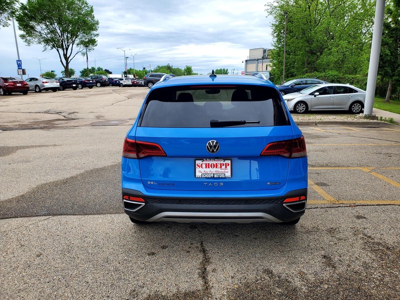Volkswagen Taos Vehicle Image 06