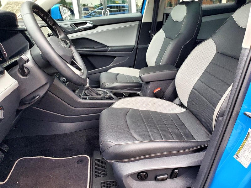 Volkswagen Taos Vehicle Image 13