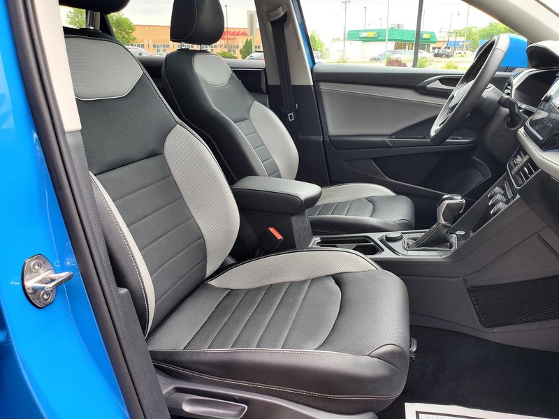 Volkswagen Taos Vehicle Image 14