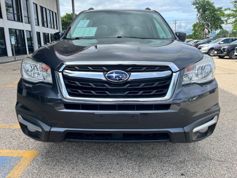 Subaru Forester Vehicle Image 02