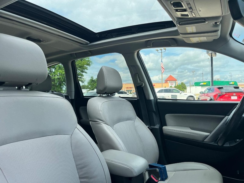 Subaru Forester Vehicle Image 14