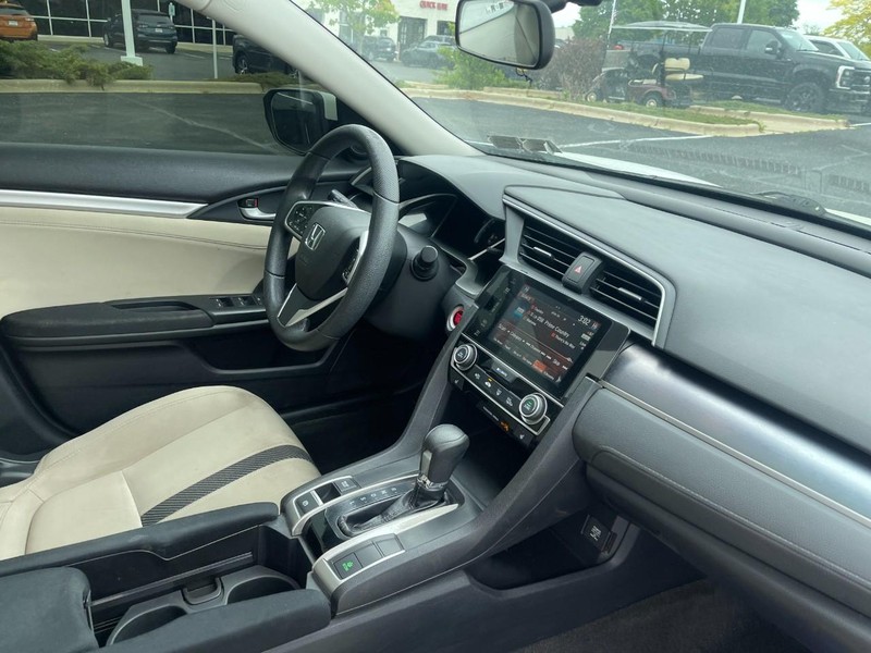 Honda Civic Sedan Vehicle Image 02