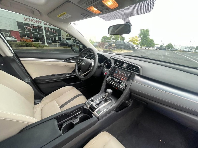 Honda Civic Sedan Vehicle Image 05