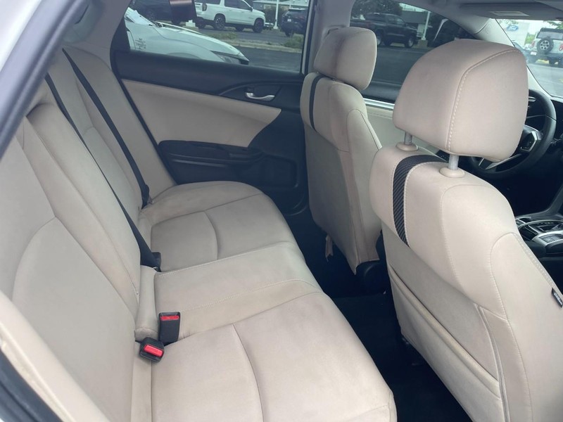 Honda Civic Sedan Vehicle Image 10
