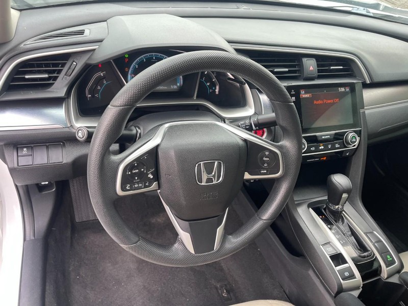 Honda Civic Sedan Vehicle Image 14