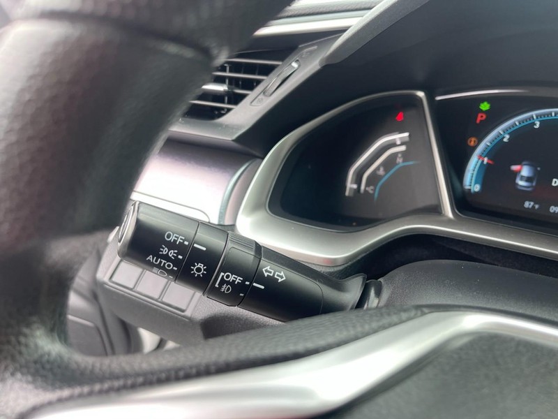 Honda Civic Sedan Vehicle Image 18