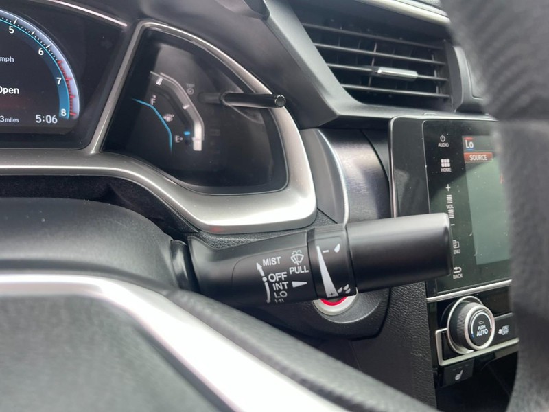 Honda Civic Sedan Vehicle Image 19