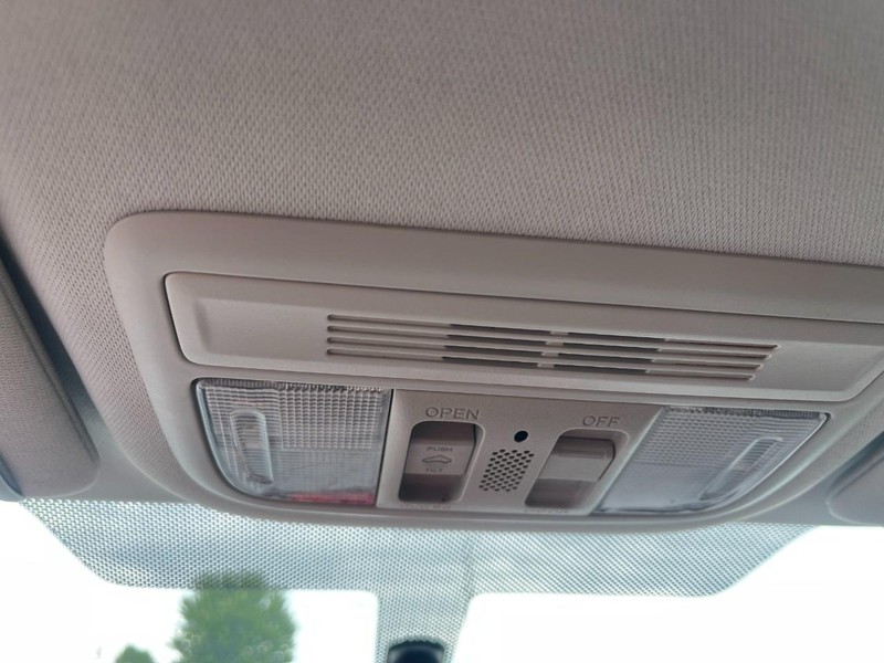 Honda Civic Sedan Vehicle Image 25