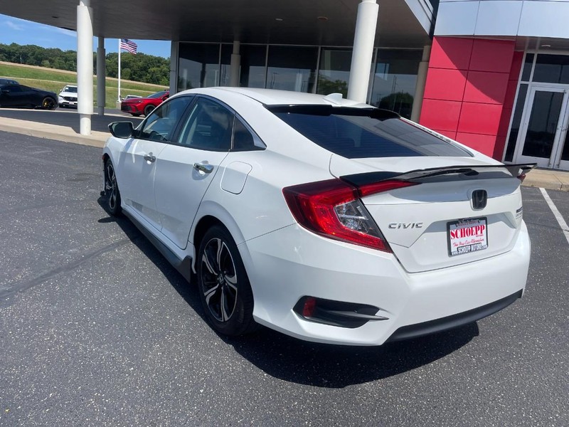Honda Civic Sedan Vehicle Image 04