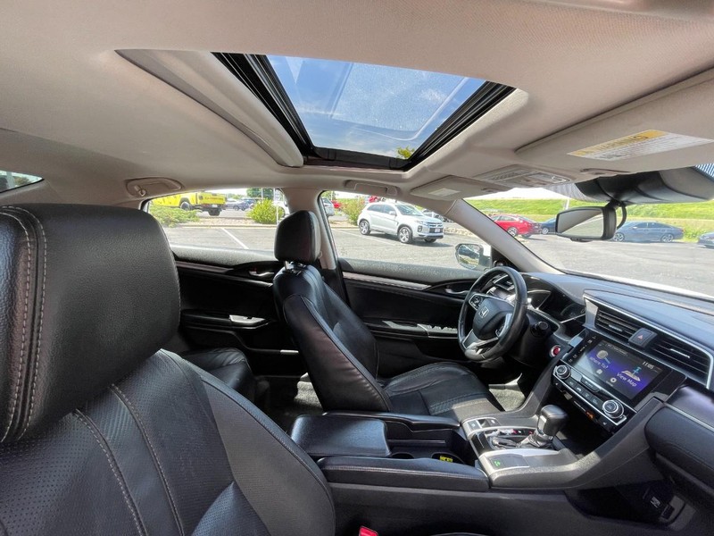 Honda Civic Sedan Vehicle Image 10