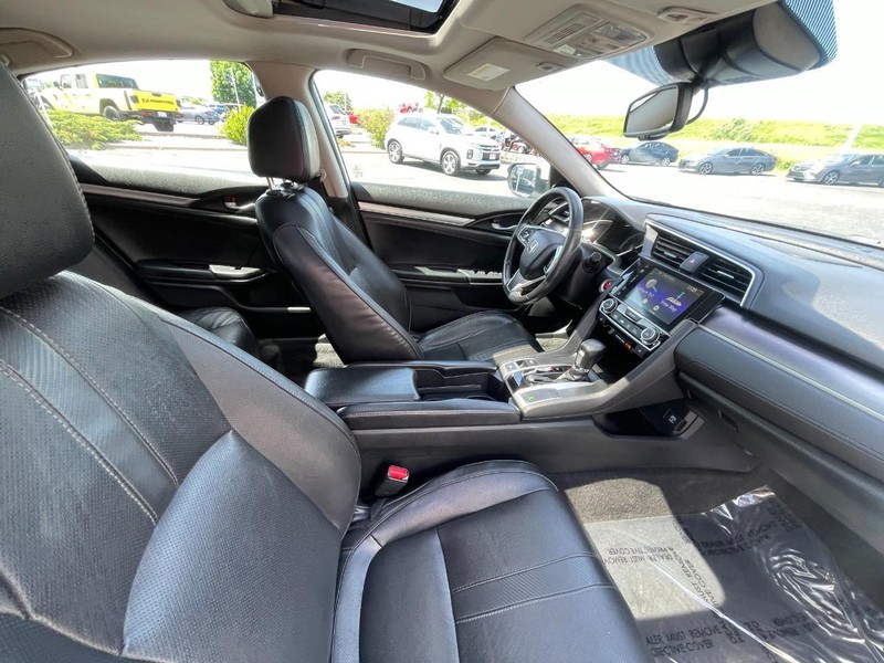 Honda Civic Sedan Vehicle Image 11