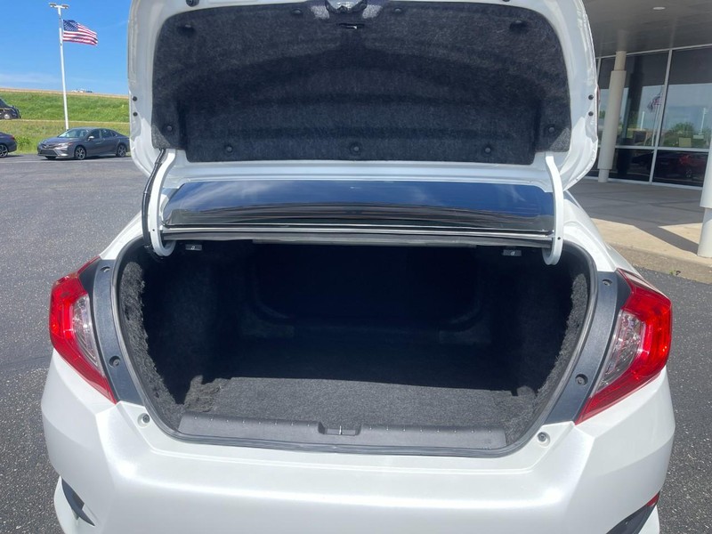 Honda Civic Sedan Vehicle Image 16