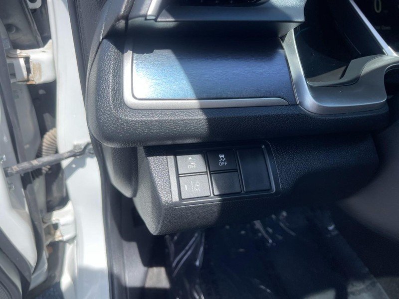 Honda Civic Sedan Vehicle Image 22