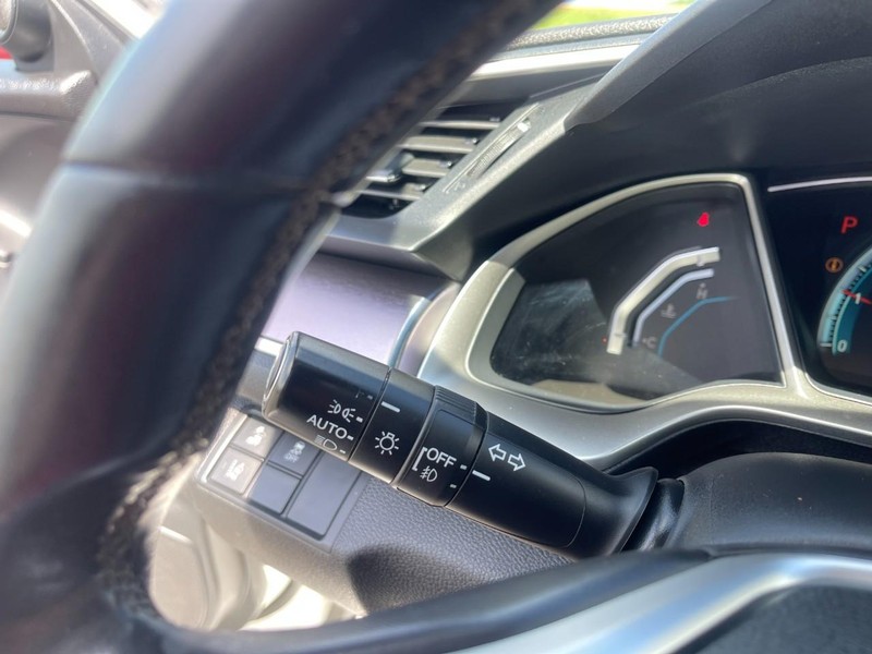 Honda Civic Sedan Vehicle Image 26