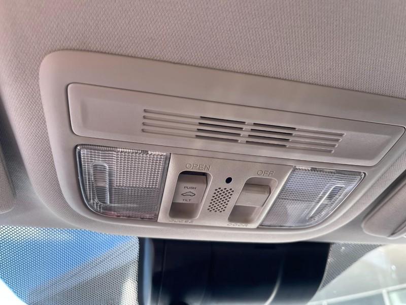Honda Civic Sedan Vehicle Image 35