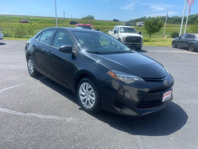 Toyota Corolla Vehicle Image 02