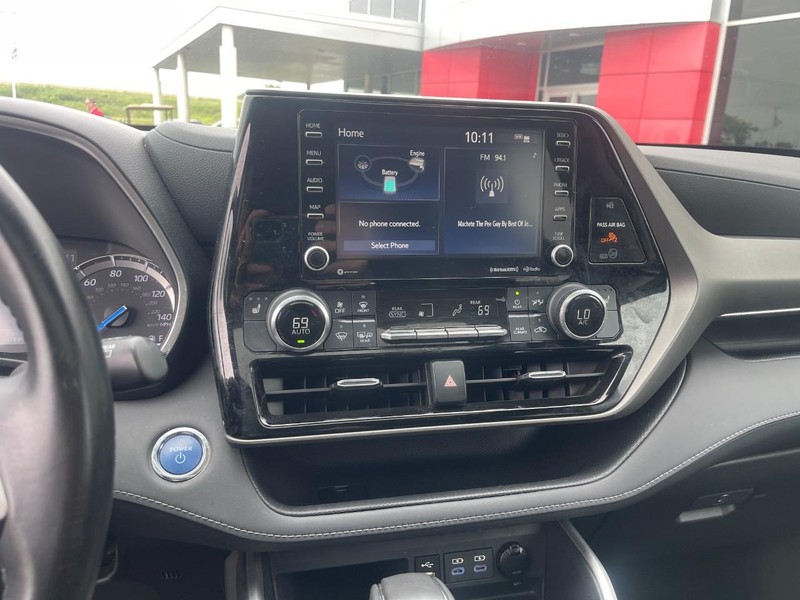 Toyota Highlander Vehicle Image 16