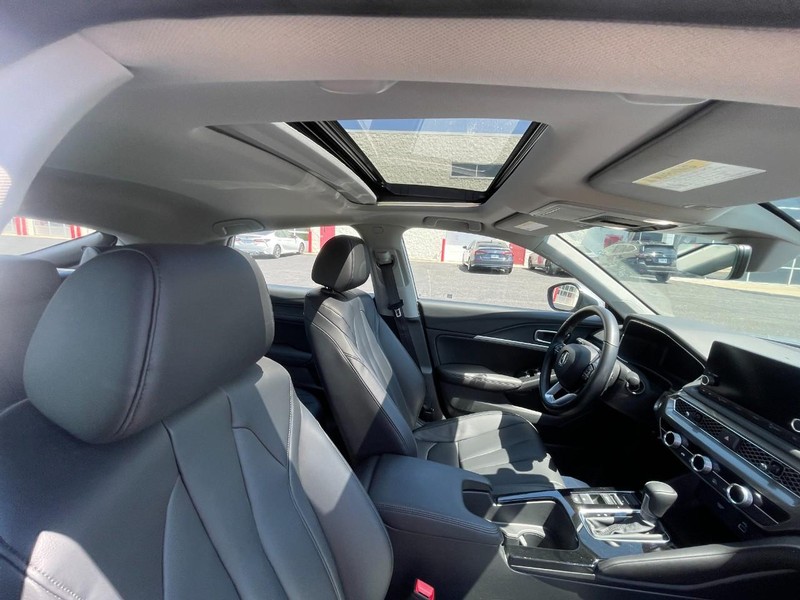 Acura Integra Vehicle Full-screen Gallery Image 03