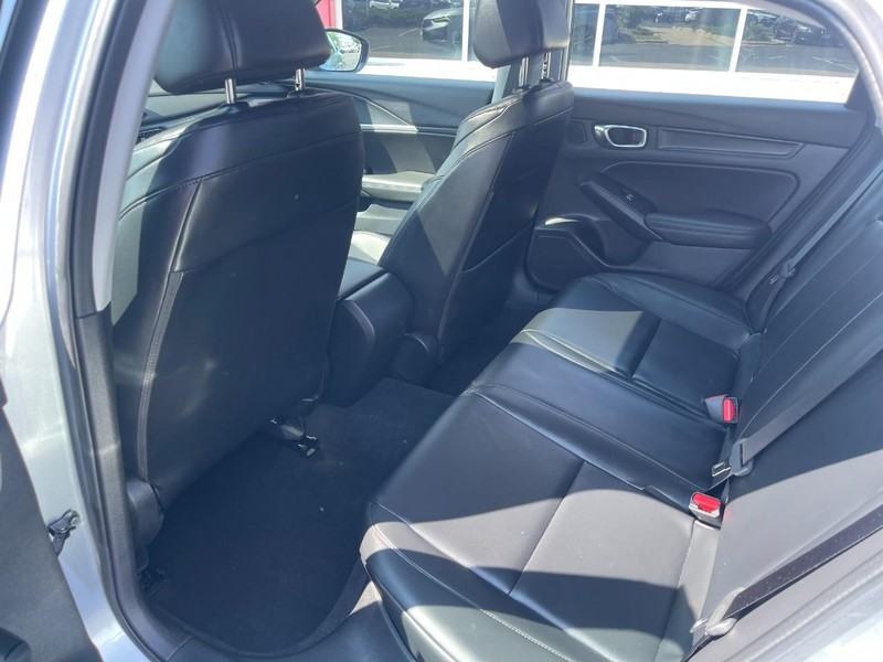 Acura Integra Vehicle Full-screen Gallery Image 13