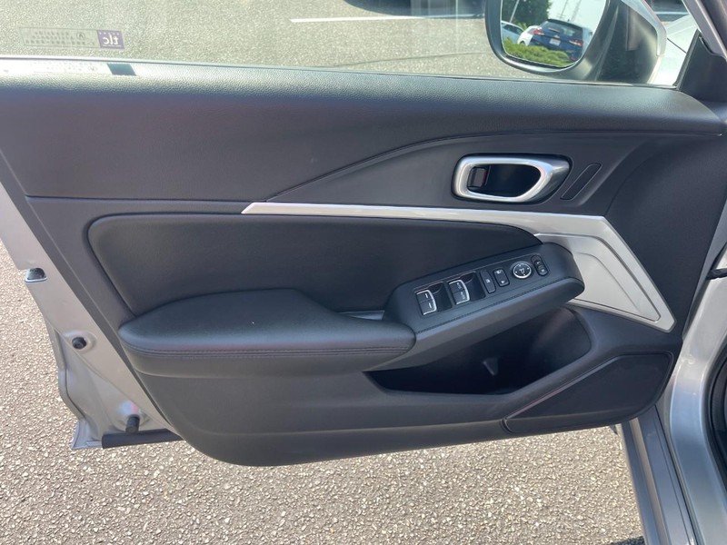Acura Integra Vehicle Full-screen Gallery Image 16