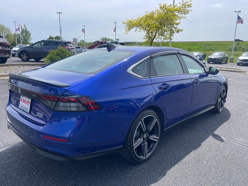 Honda Accord Hybrid Vehicle Image 03