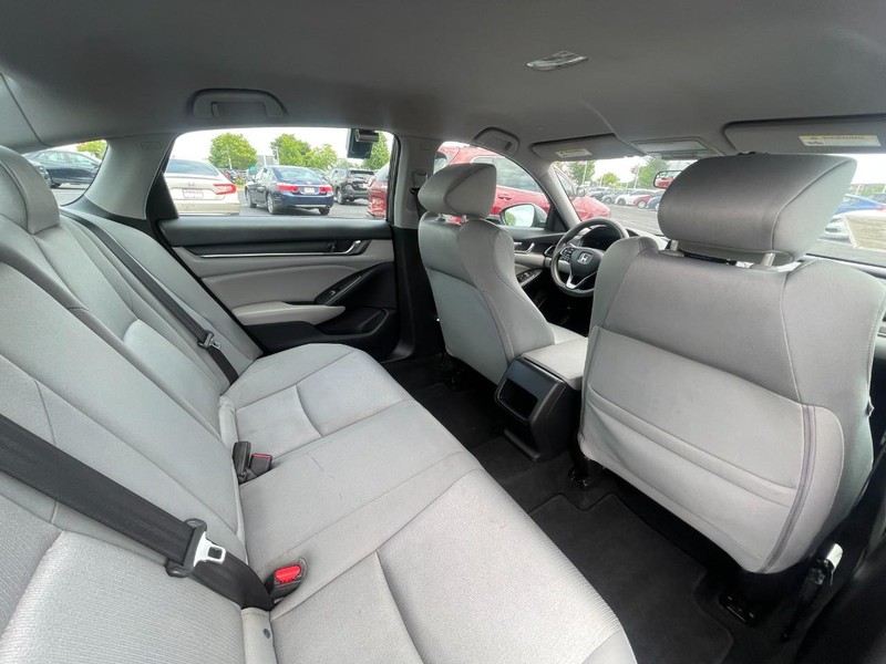 Honda Accord Sedan Vehicle Image 13