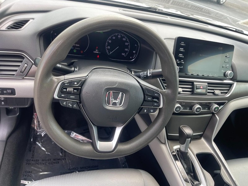 Honda Accord Sedan Vehicle Image 20