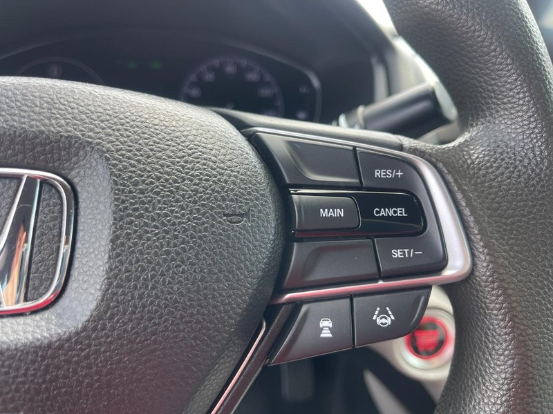 Honda Accord Sedan Vehicle Image 22
