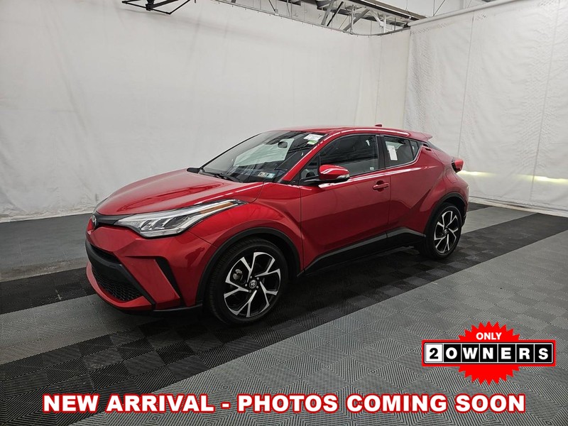 2021 Toyota C-HR XLE's photo