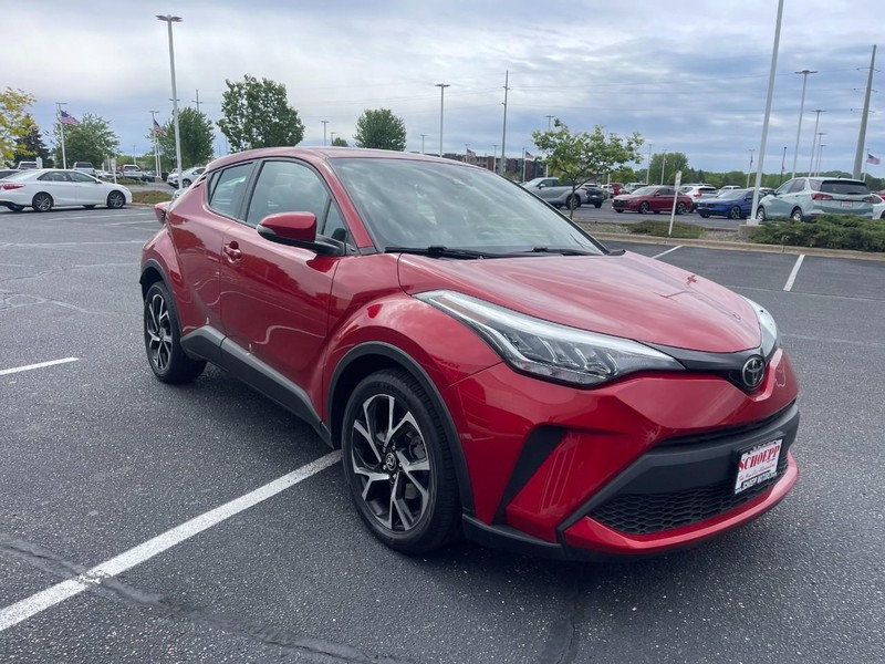 Toyota C-HR Vehicle Image 02