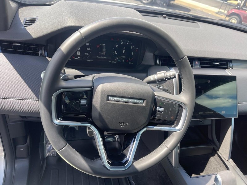 Land Rover Discovery Sport Vehicle Image 26