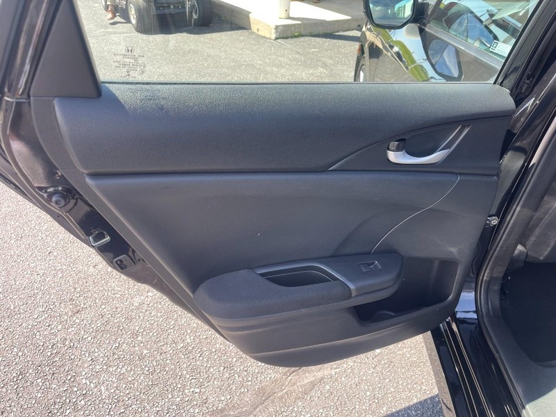Honda Civic Sedan Vehicle Image 15