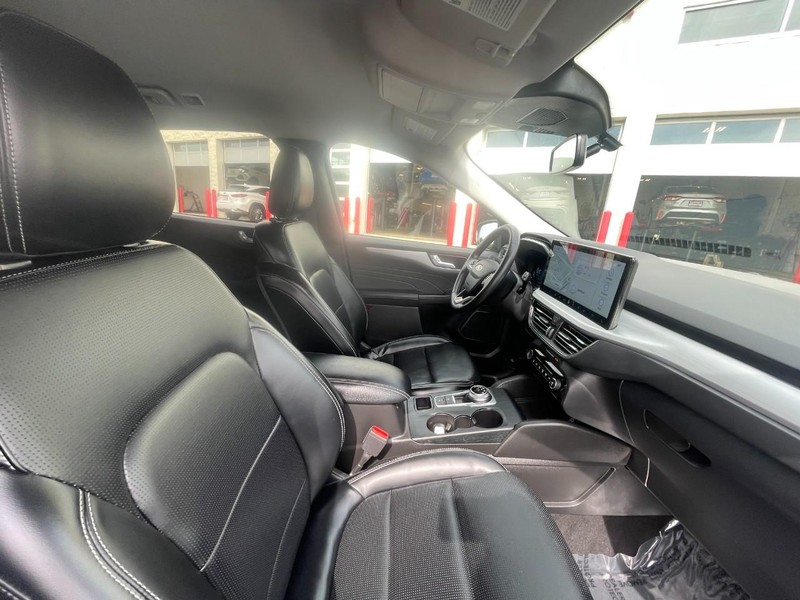 Ford Escape Vehicle Image 06