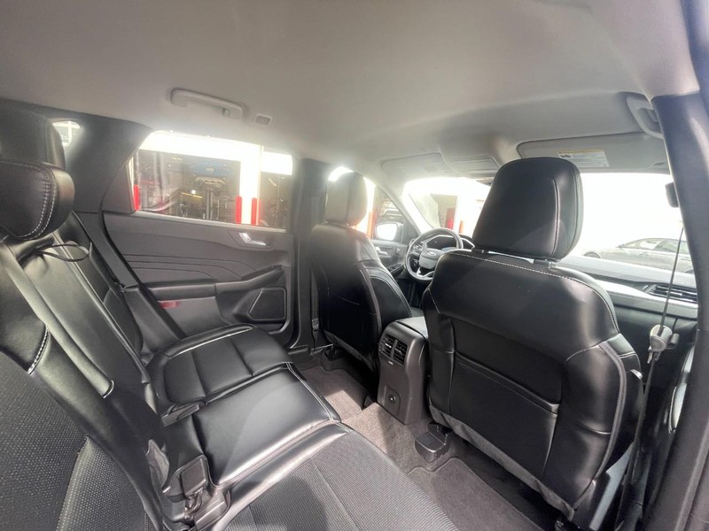 Ford Escape Vehicle Image 10