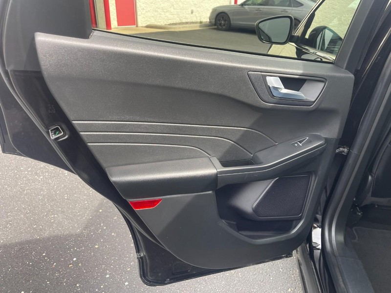 Ford Escape Vehicle Image 15