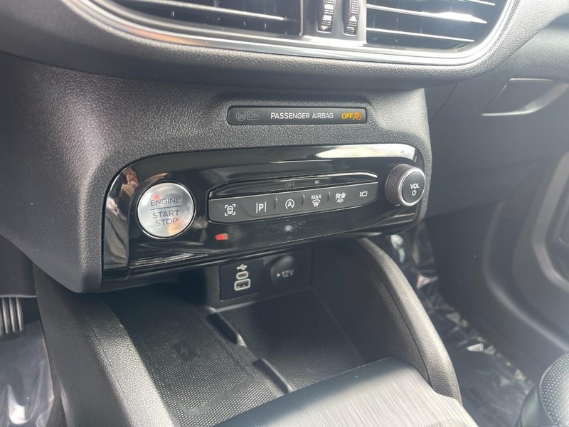 Ford Escape Vehicle Image 27