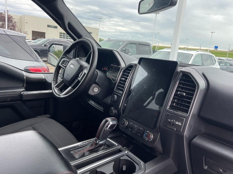 Ford F-150 Vehicle Image 02