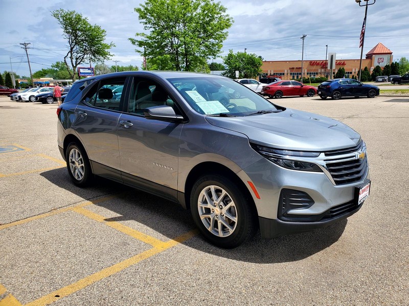 Chevrolet Equinox Vehicle Image 03
