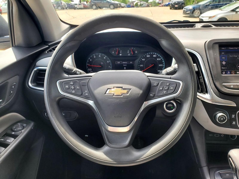 Chevrolet Equinox Vehicle Image 09