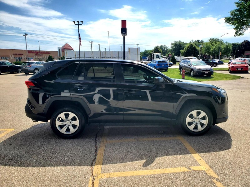 Toyota RAV4 Vehicle Image 04