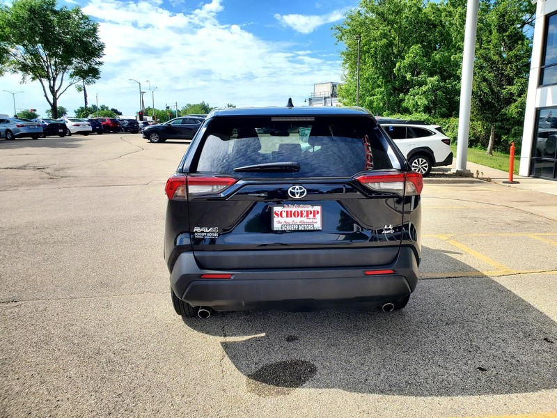 Toyota RAV4 Vehicle Image 06