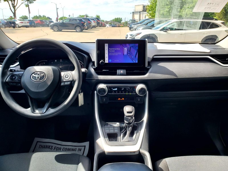 Toyota RAV4 Vehicle Image 08
