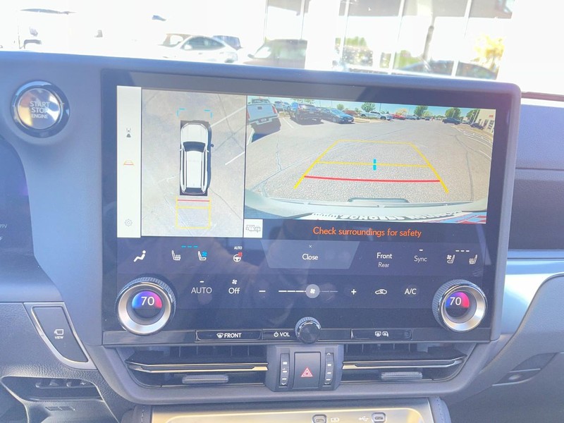 Lexus GX Vehicle Image 37