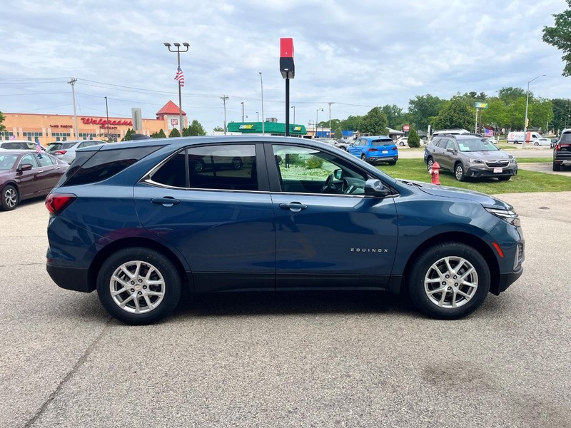 Chevrolet Equinox Vehicle Image 04