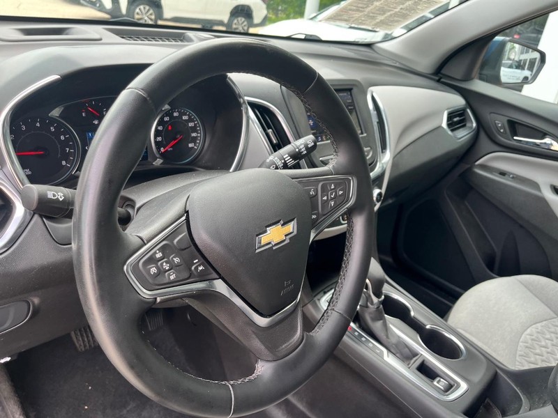 Chevrolet Equinox Vehicle Image 10