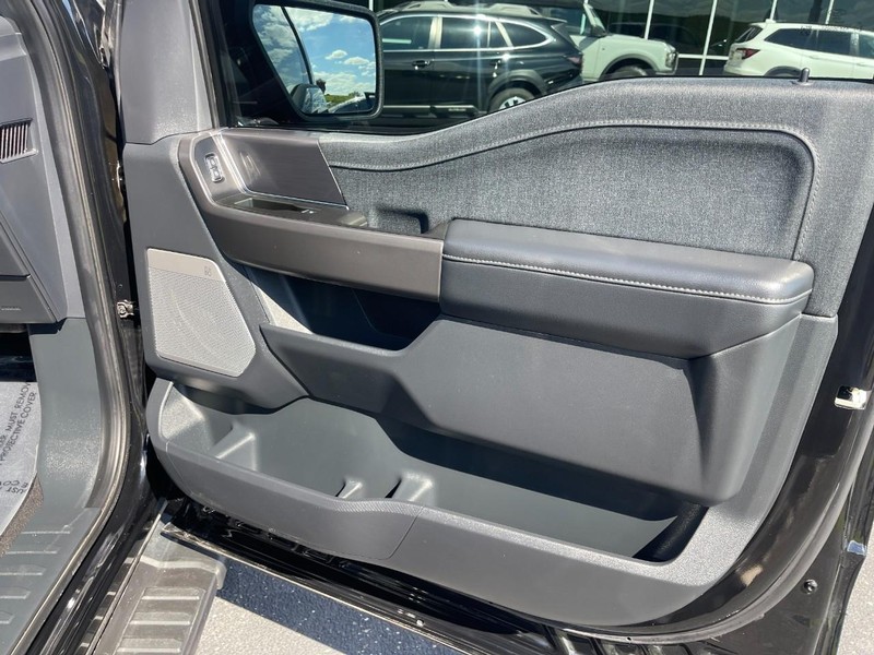 Ford F-150 Vehicle Image 12