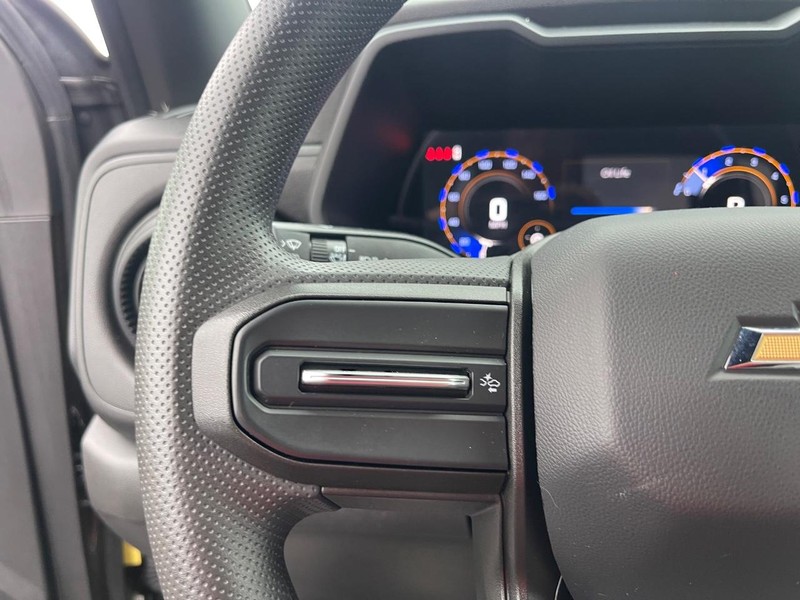 Chevrolet Colorado Vehicle Image 13